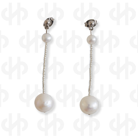 Fresh water pearl earring