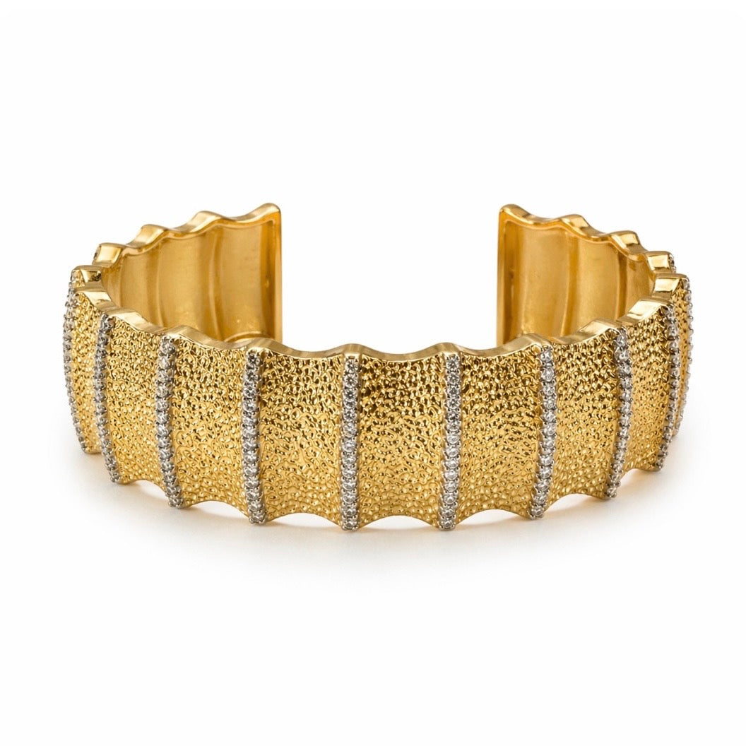 The wave cuff